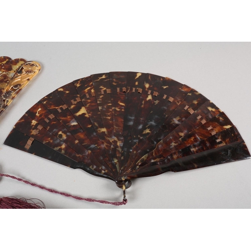 80 - A later 19th century tortoiseshell brisé fan, the fifteen sticks and two guards wedge-shaped and sha... 