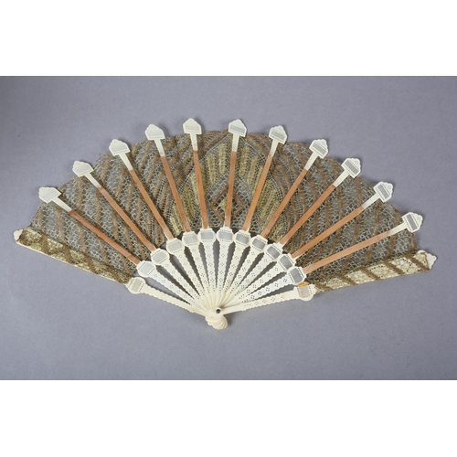 154 - Ann Collier: A unique handmade lace fan leaf created by Ann Collier, 20th century, the bobbin leaf w... 