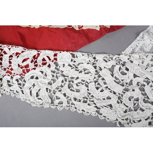 248 - Antique Lace: three early collars, the first shaped at the end, bobbin, tapelace, approx. 150 x 10cm... 