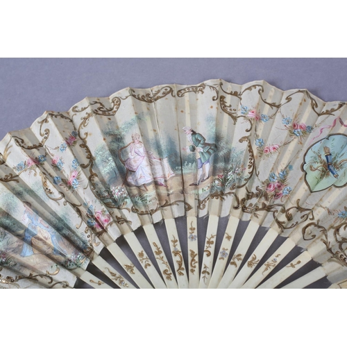 39B - An early 20th century summer fan, the cream gauze leaf painted with daisies and roses with yellow bl... 