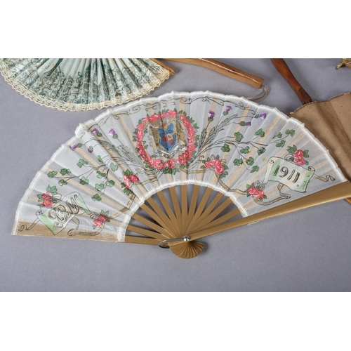 67 - A selection of 19th century fans to include a telescopic example, the monture of wood painted gold, ... 