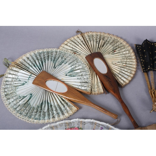 67 - A selection of 19th century fans to include a telescopic example, the monture of wood painted gold, ... 