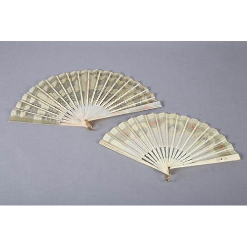 73 - A good c.1900 light pink mother of pearl fan, the leaf of gold lamé overlaid with cream silk, cut aw... 