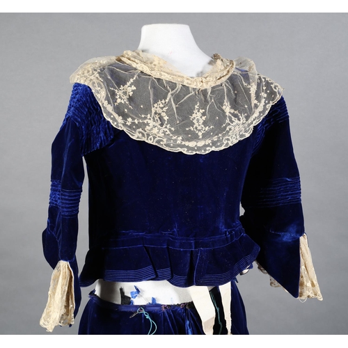 254 - An Edwardian Royal blue velvet ensemble comprising trained shirt and fitted, boned, bodice, the skir... 