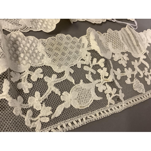 238 - Antique Lace: Two lengths of Dresden lace, the first exquisitely worked with multiple fillings, appr... 