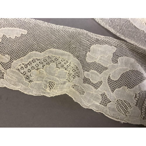 238 - Antique Lace: Two lengths of Dresden lace, the first exquisitely worked with multiple fillings, appr... 