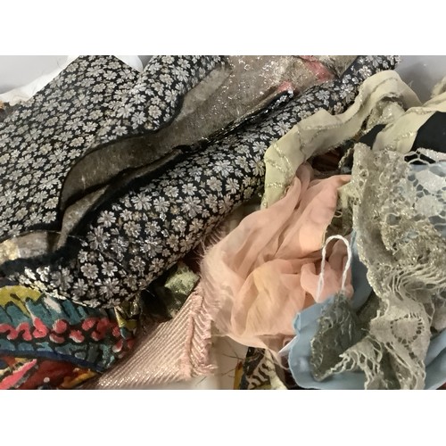 344 - Good vintage lamé and cut velvet fabrics, unused and from deconstructed garments (qty)