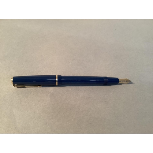 32 - A Parker Duofold in blue, M.S, 14k nib stamped 35, 14cm long
