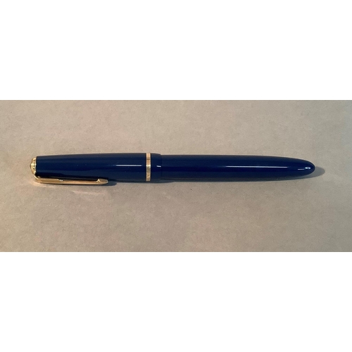 32 - A Parker Duofold in blue, M.S, 14k nib stamped 35, 14cm long