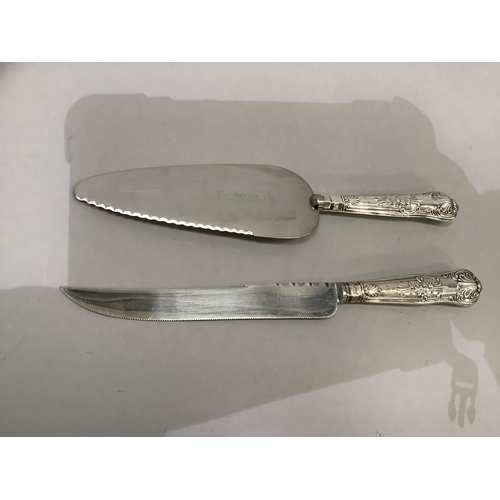 236 - A silver cake slice and knife with silver handle, Sheffield 1965