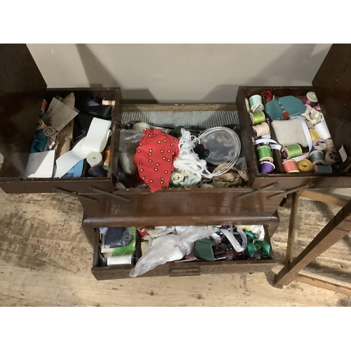 95 - An oak cantilever sewing box and an oak table canteen (one of the lids is loose)