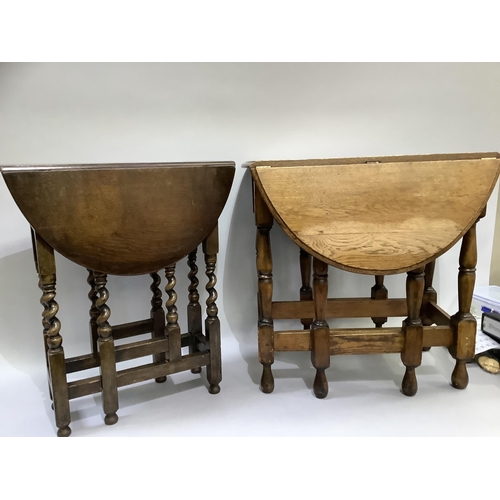 164 - A small oak oval drop leaf occasional table on turned framing together with an oak oval gateleg tabl... 