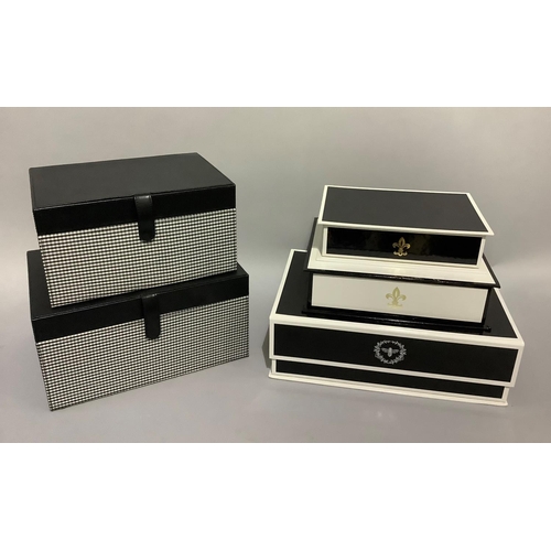 343 - Five various black and white boxes including a pair of checked, two with gilt fleur-de-lys and one w... 