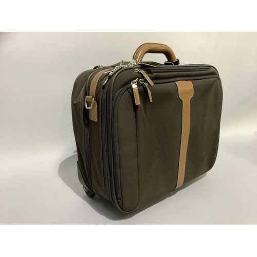 344 - A Samsonite weekender bag in brown