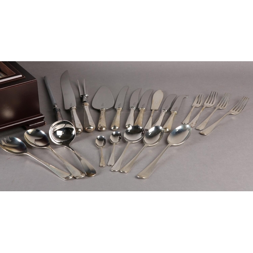 198 - A CANTEEN OF SILVER CUTLERY BY ARTHUR PRICE OF ENGLAND, twelve place setting, Rat Tail pattern, cons... 