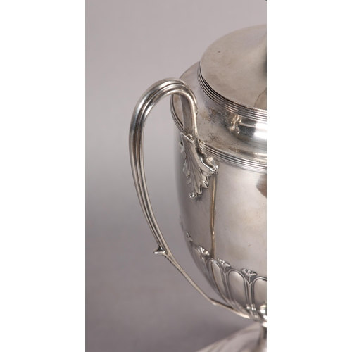 207 - A GEORGE III SILVER COFFEE URN, London 1793, WM Fountain & Daniel Pontifex, the lid with rising fini... 