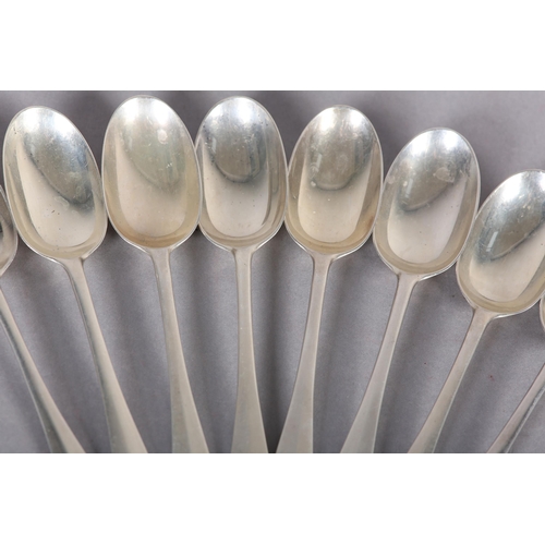 215 - EIGHT GEORGE V SILVER RAT TAIL DESSERT SPOONS, London 1932, for Goldsmiths & Silversmith Co Ltd, tot... 