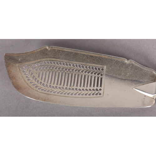 221 - WILLIAM IV SILVER FISH SLICE, London 1825, for William Knight II, approximate weight 4.5oz