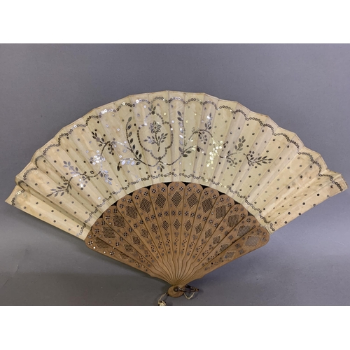 27 - Rinaldo and Armida: a small 20th century paper leaf version of the well-known fan, backed in this ga... 