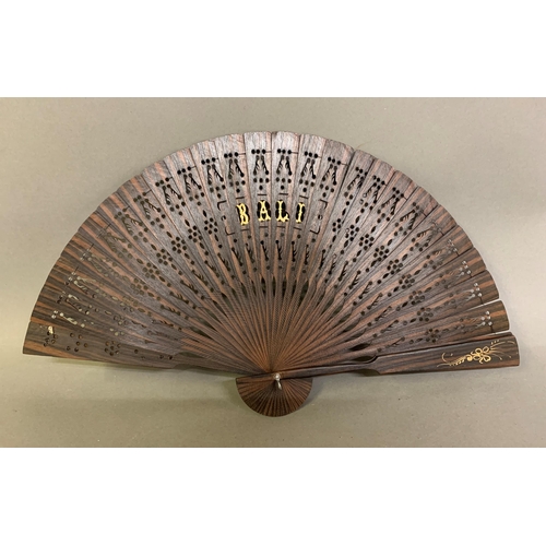 27 - Rinaldo and Armida: a small 20th century paper leaf version of the well-known fan, backed in this ga... 