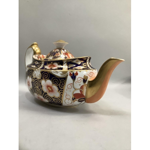 14 - Royal Crown Derby 'Traditional Imari' teapot, with gilt and peach spout bearing mark to base no.2451... 