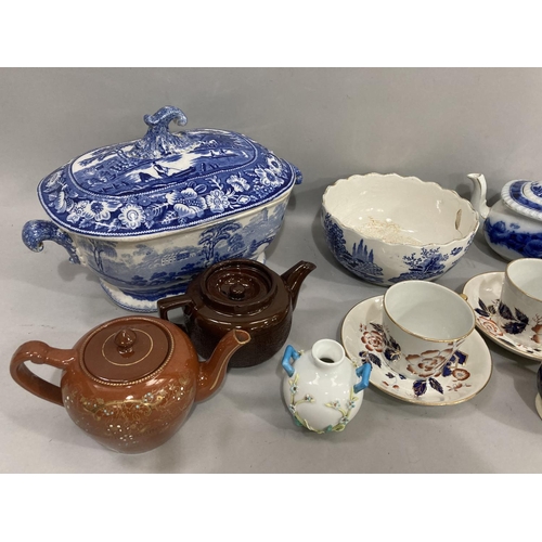 176 - A 19th century blue and white printed soup tureen and cover, blue and white teapot and two others
cu... 