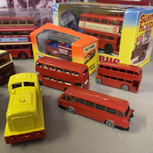 53 - A collection of 19 vintage and newer die cast models, including an Oxford Die Cast Railway Collectio... 