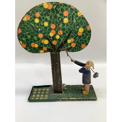 88 - A 1920s French apple tree game 'Le Cueilleur de Pommes' by LJM Les Jouets Fernand Migault, printed p... 