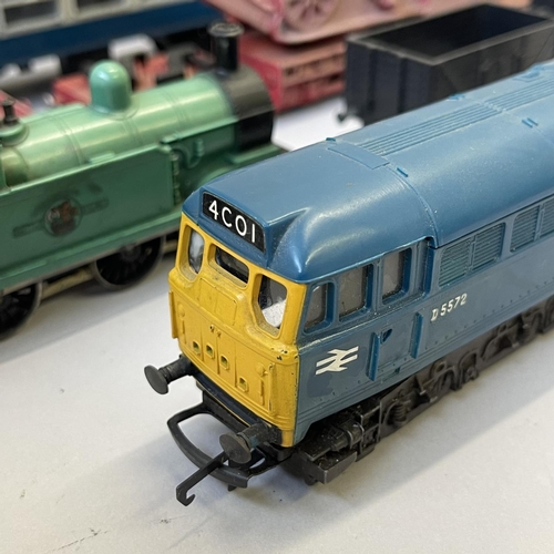 5 - Hornby OO gauge Class 31 Inter City diesel locomotive, along with Hornby Dublo BR green 0-6-0 tank l... 