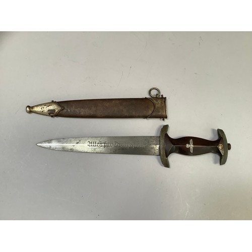 238 - A German WWII  Model 1933 Nazi SA officer's dress dagger, the 21.5cm blade engraved Alles fur Deutsc... 