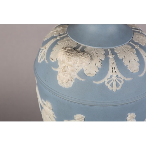 108 - A LARGE EARLY 19TH CENTURY WEDGWOOD JASPERWARE URN AND COVER, the pale blue body ornamented in white... 