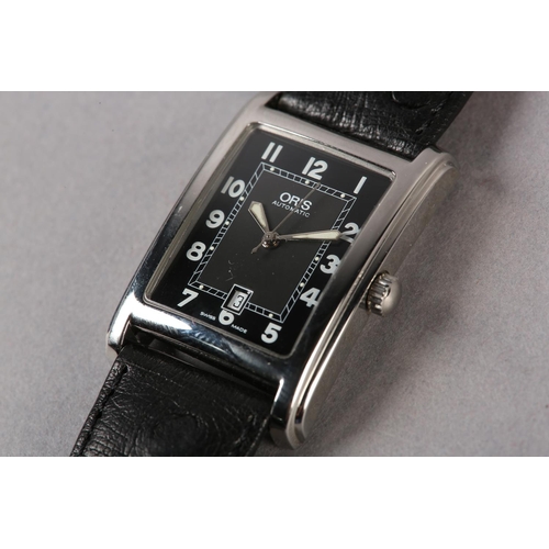 247 - AN ORIS AUTOMATIC DATE WRISTWATCH IN A STAINLESS STEEL TANK CASE NO 583-7400-40/45-01, signed 17 jew... 