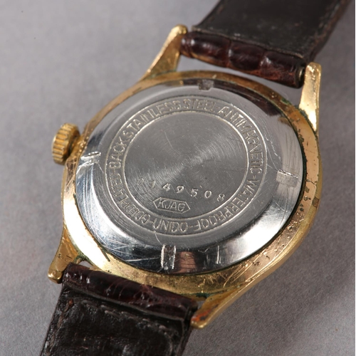 282 - A BERG PARAT GENTLEMAN'S MANUAL WRISTWATCH c1950 in rolled gold case with stainless steel screw back... 