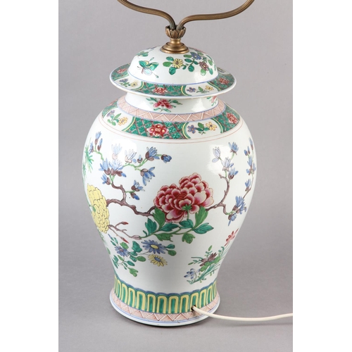 113 - A CHINESE FAMILLE ROSE VASE AND DOMED COVER, late 19th century now converted to a table lamp, painte... 