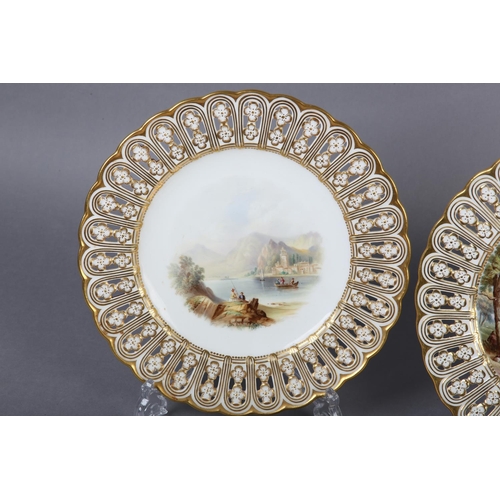 84 - THREE EARLY 18TH CENTURY MINTON PORCELAIN CABINET PLATES, hand painted with Cobham Hall, Kent, Penhu... 