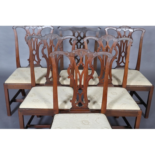 369 - A SET OF FIVE 18TH CENTURY DINING CHAIRS AND ONE SIMILAR, with serpentine top rail, pierced splat, u... 