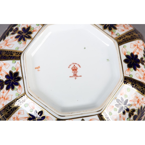 96 - A ROYAL CROWN DERBY IMARI DISH of octagonal outline, date cypher for 1928, 18.5cm diameter x 8cm hig... 