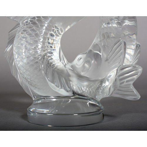 128 - MARC LALIQUE FRENCH (1900-1977) 'DEUX POISSONS', designed 1953, executed 1950s, in clear and opaque ... 