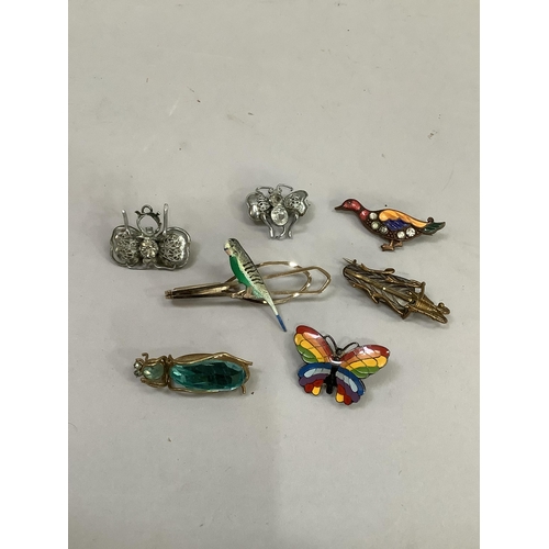 317 - A small collection of early to mid 20th. Century animal brooches, variously set with poly-chrome ena... 