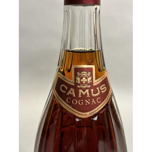 CAMUS GRAND VSOP COGNAC, 1 Litre 40% (slight damage to label)