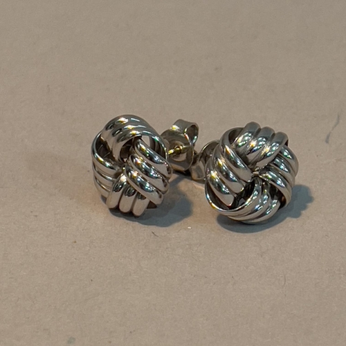 353 - A pair of knot ear studs in 18ct white gold, approximate diameter 11mm, approximate weight 4g