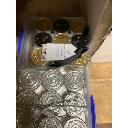 107 - A quantity of tealight holders and tealights