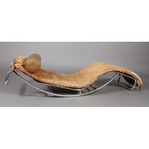 120 - A Corbuiser LC4-style chaise longue with pony skin upholstery and chromed tubular frame, overall 160... 