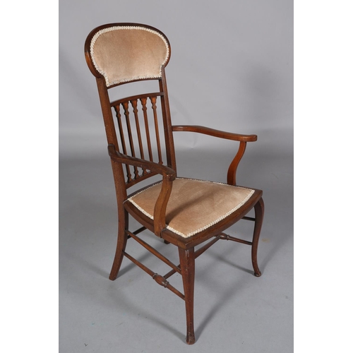 445 - AN EDWARD VII MAHOGANY AND SATINWOOD INLAID OCCASIONAL CHAIR, having an upholstered panel above a ra... 