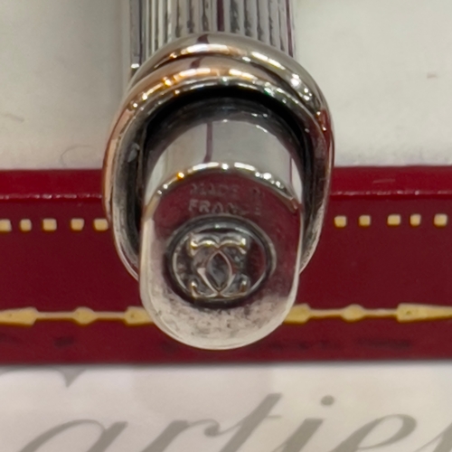 369 - A Cartier Pasha fountain pen, Must De No: 78454 oval beaded silver plate barrel with original box, s... 