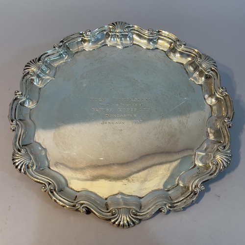 163 - An Edward VII silver tray, London 1908 Thomas Bradbury & Sons Ltd of circular outline with scolloped... 