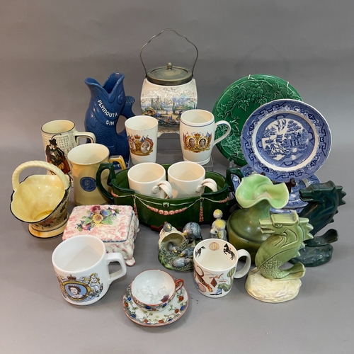 81 - A quantity of vintage ceramics including Plymouth Gin gluggle jug, a Peter Wall Big Top Wedgwood mug... 