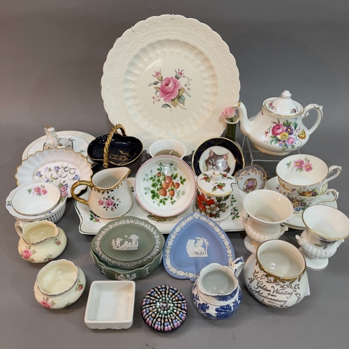 82 - A collection of china and ceramics comprising floral tea set, Wedgwood Jasperware dish and cover and... 