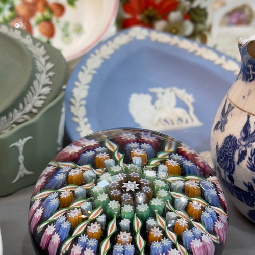 82 - A collection of china and ceramics comprising floral tea set, Wedgwood Jasperware dish and cover and... 