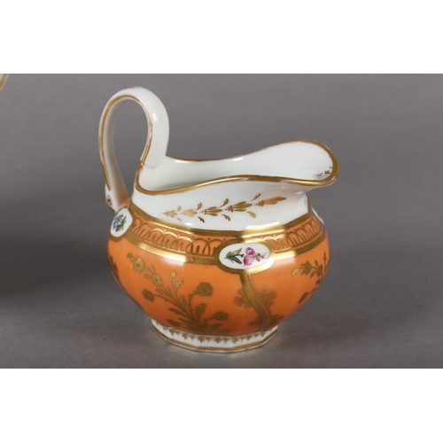 104 - AN 18TH CENTURY TEAPOT, the lid having an acorn gilt finial, the fluted body of barrel shape painted... 